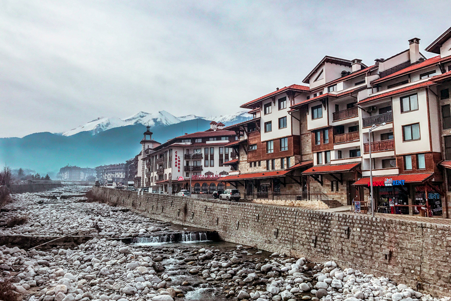 Front-Image-Destination-Bansko-Travelen